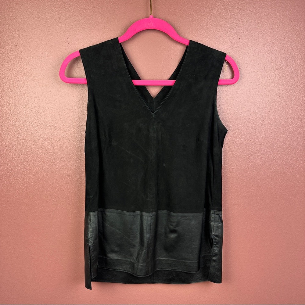 Vince size 2 leather and suede v-neck sleeveless blouse in black silk lining